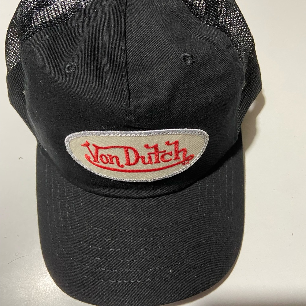New! Von Dutch black trucker hat